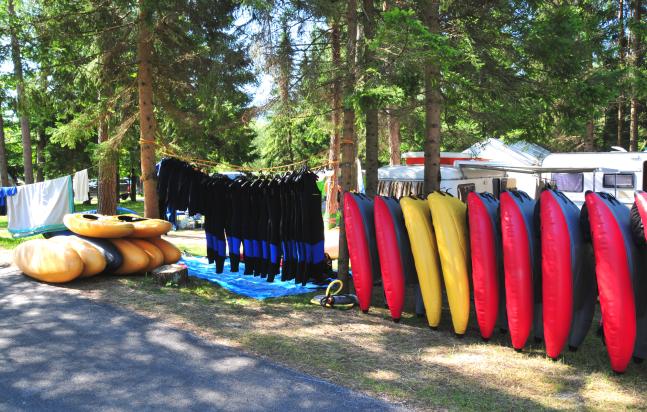 Riverbugs und Topos während des Sommercamps Riverbugs und Topos während des Sommercamps